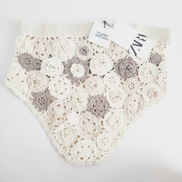 Zara Cotton Floral Crochet Micro Shorts Swim Cover-Up Size Medium-Large - Picture 3 of 7
